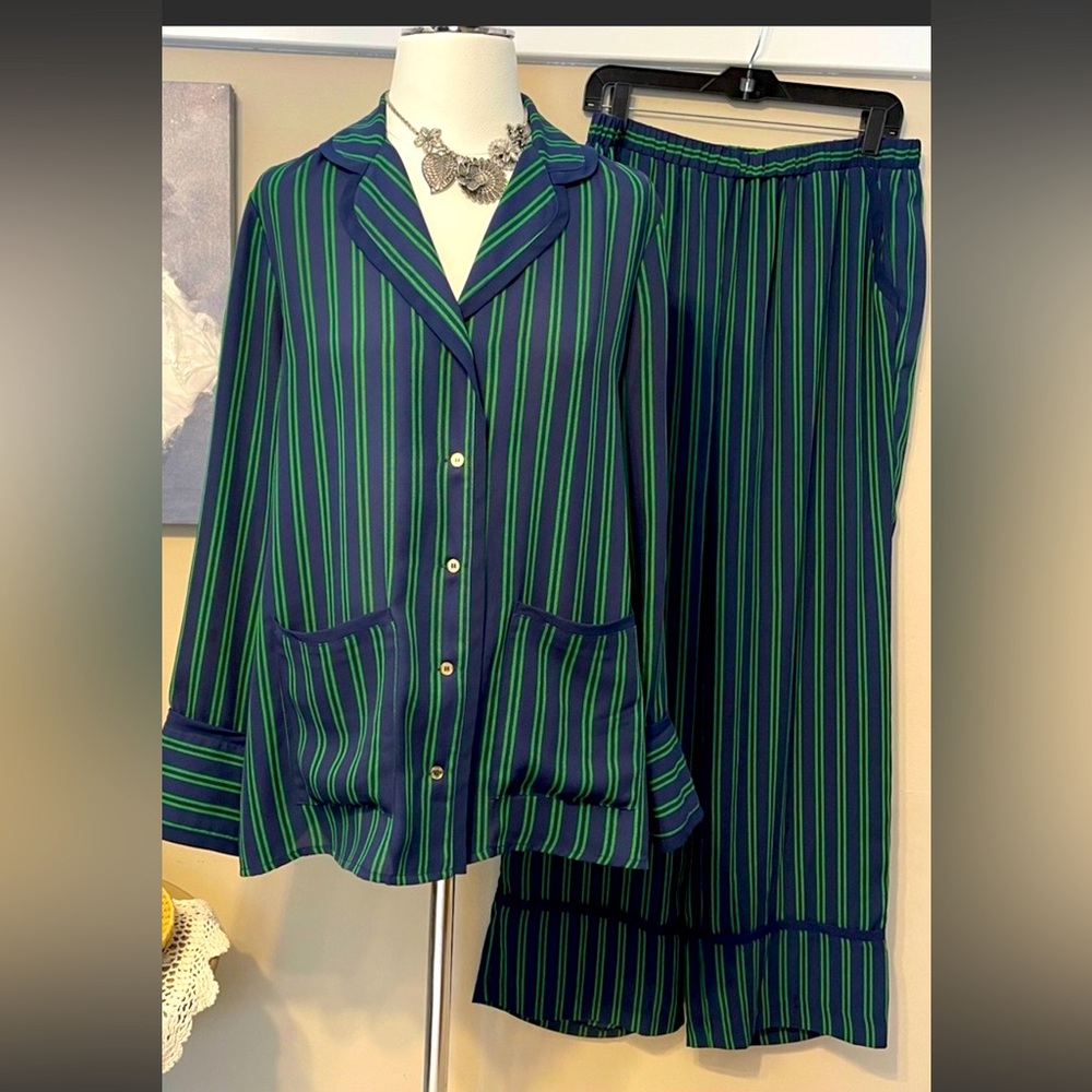 New without tags Michael Kors pants set